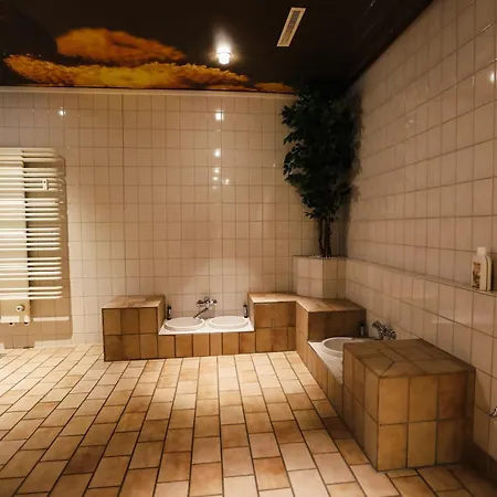 아파트 Tannenglueck Lodge, Familienurlaub Mit Pool & Sauna 브라운라제